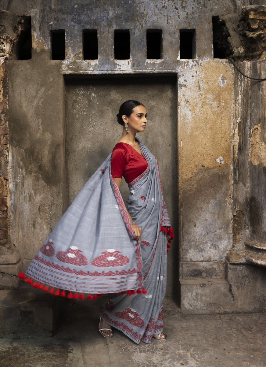 Pure Cotton Ready to Wear Mekhela Sador in Grey thumbnail 3